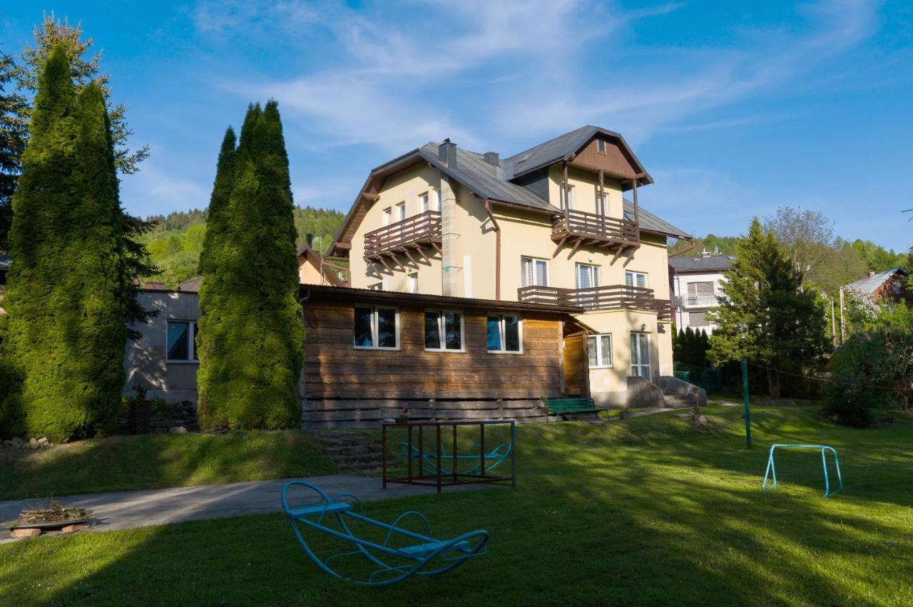 Milusia Muszyna Hotel Bagian luar foto
