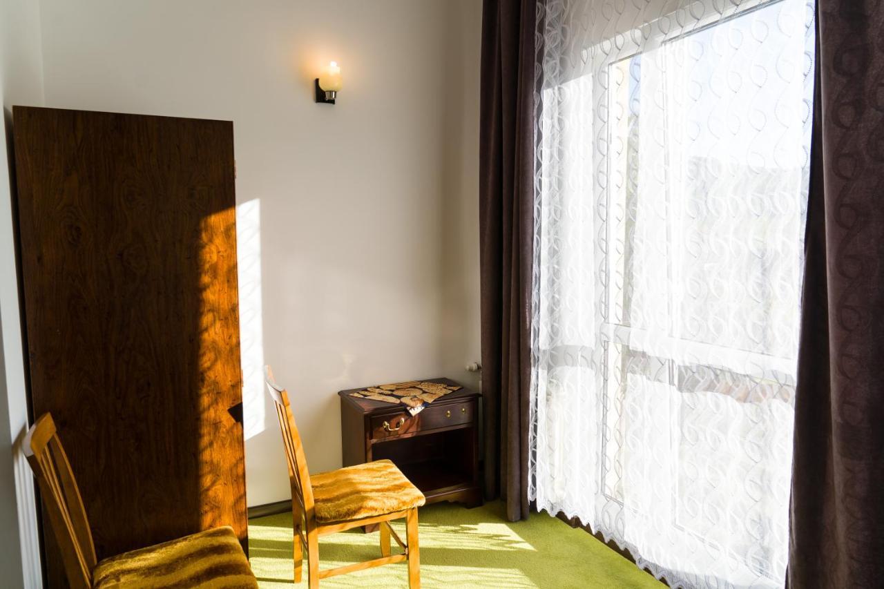 Milusia Muszyna Hotel Bagian luar foto